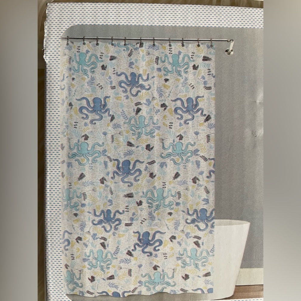 🎁 3/$15 Splash octopus shower curtain 70x72